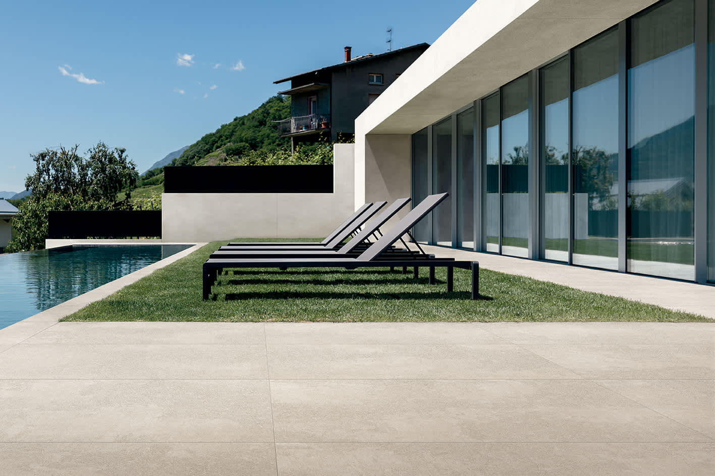 Sensi Mosaic Sand White Porcelain Floor Tile Minimalist Interior